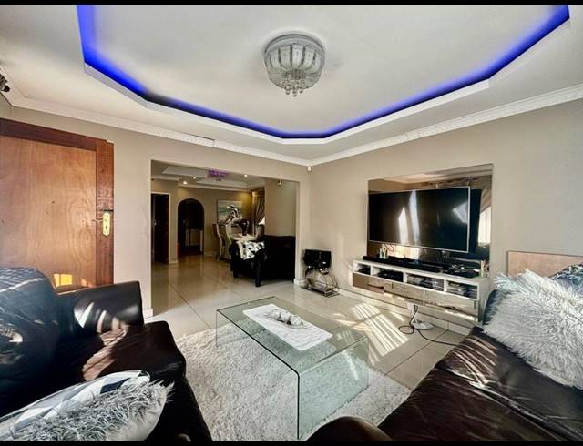 4 BEDROOM HOUSE FOR SALE IN VANDERBIJLPARK SE 6